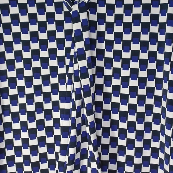 Banana Republic sleeveless shirt - Picture 3 of 8